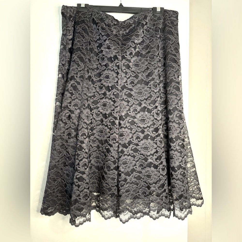 LAURA ASHLEY WOMAN’S Dressy Black Lace Skirt. 
SIZE 20W